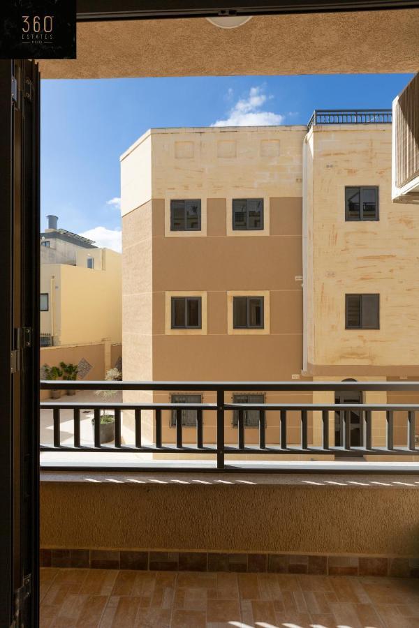 Lovely Designer Apt With Wifi, Ac And Comfy Bed By 360 Estates Xghajra Extérieur photo